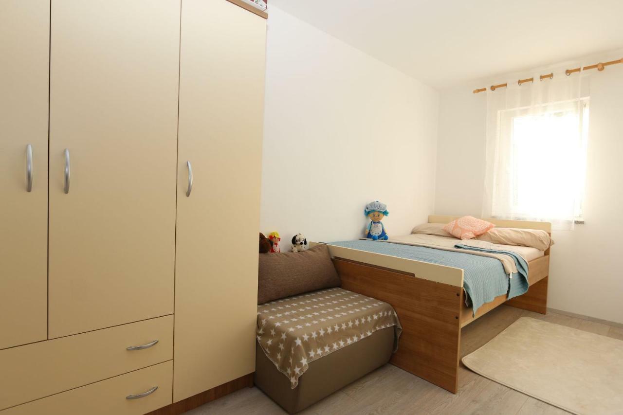Apartment Samsa Mirica Čižići 外观 照片