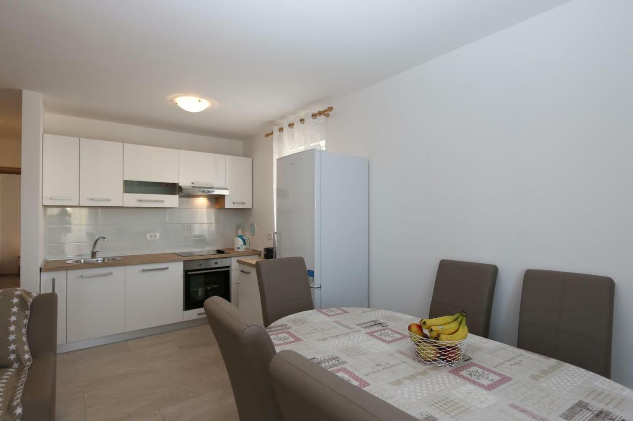 Apartment Samsa Mirica Čižići 外观 照片